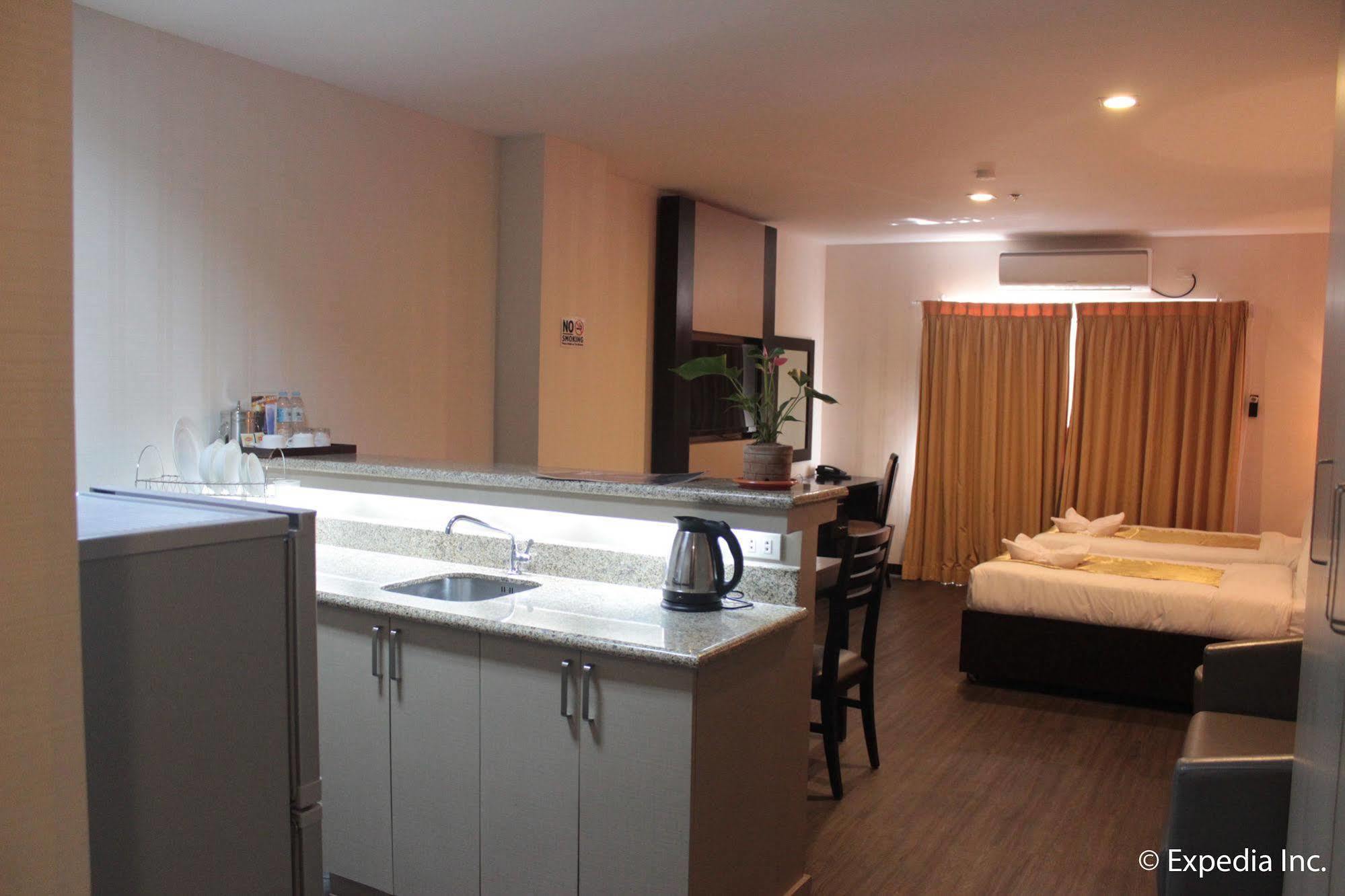 Sun Plaza Subic Hotel Olongapo Dış mekan fotoğraf